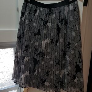 Tommy Hilfiger Floral Pleated Midi Skirt